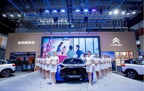 北京車展人從眾,這個展臺的 透明膠囊 成最紅打卡地